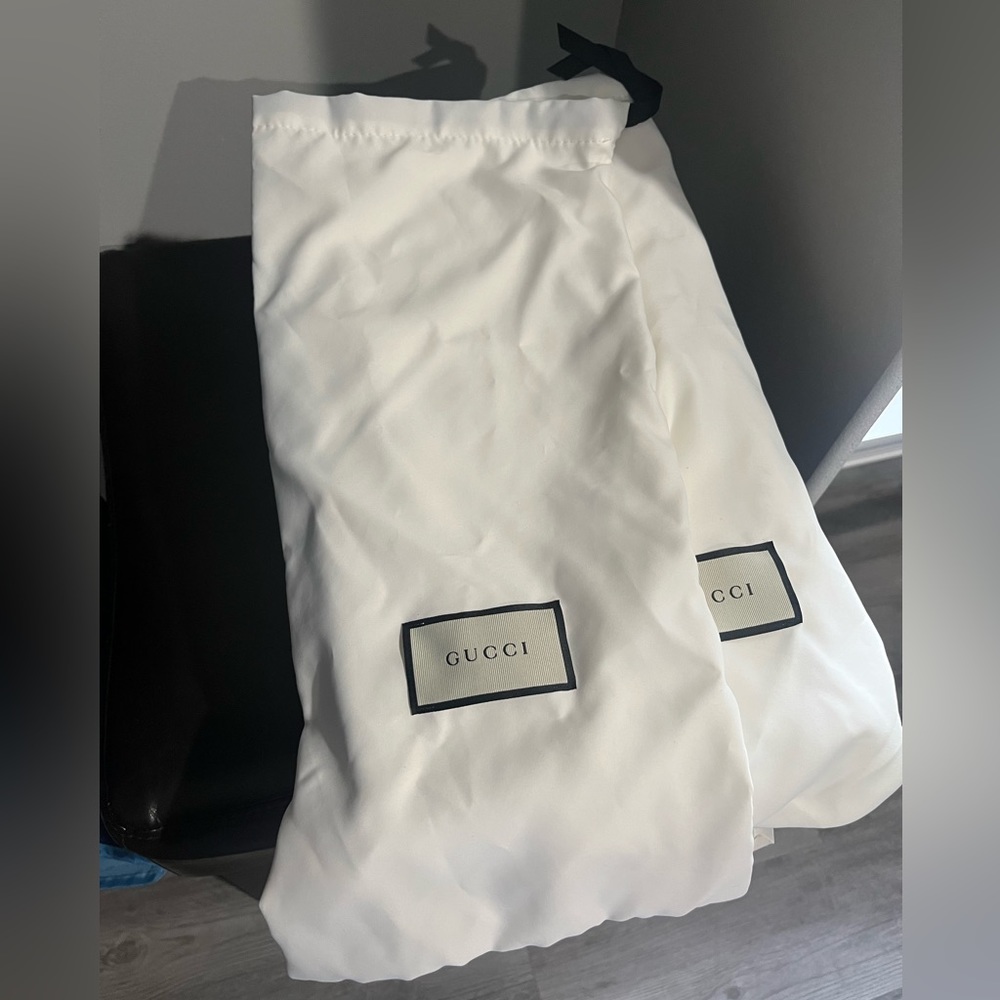 Gucci shoe dust bag